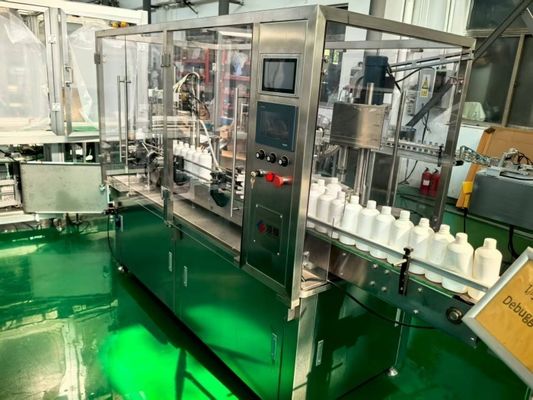 買う 100-500mlのプラスチック/ガラスボトルのための液体詰め機 自動ボトルなし 洗濯なし 圧力なし 詰めなし 蓋なし 停止機能なし オンライン製造