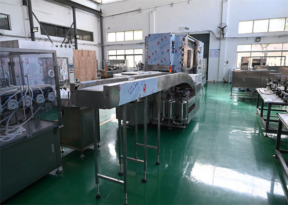 高速アンプル充填システム エキゾーム修復液体 高無菌性保証 LAFシステムと隔離器